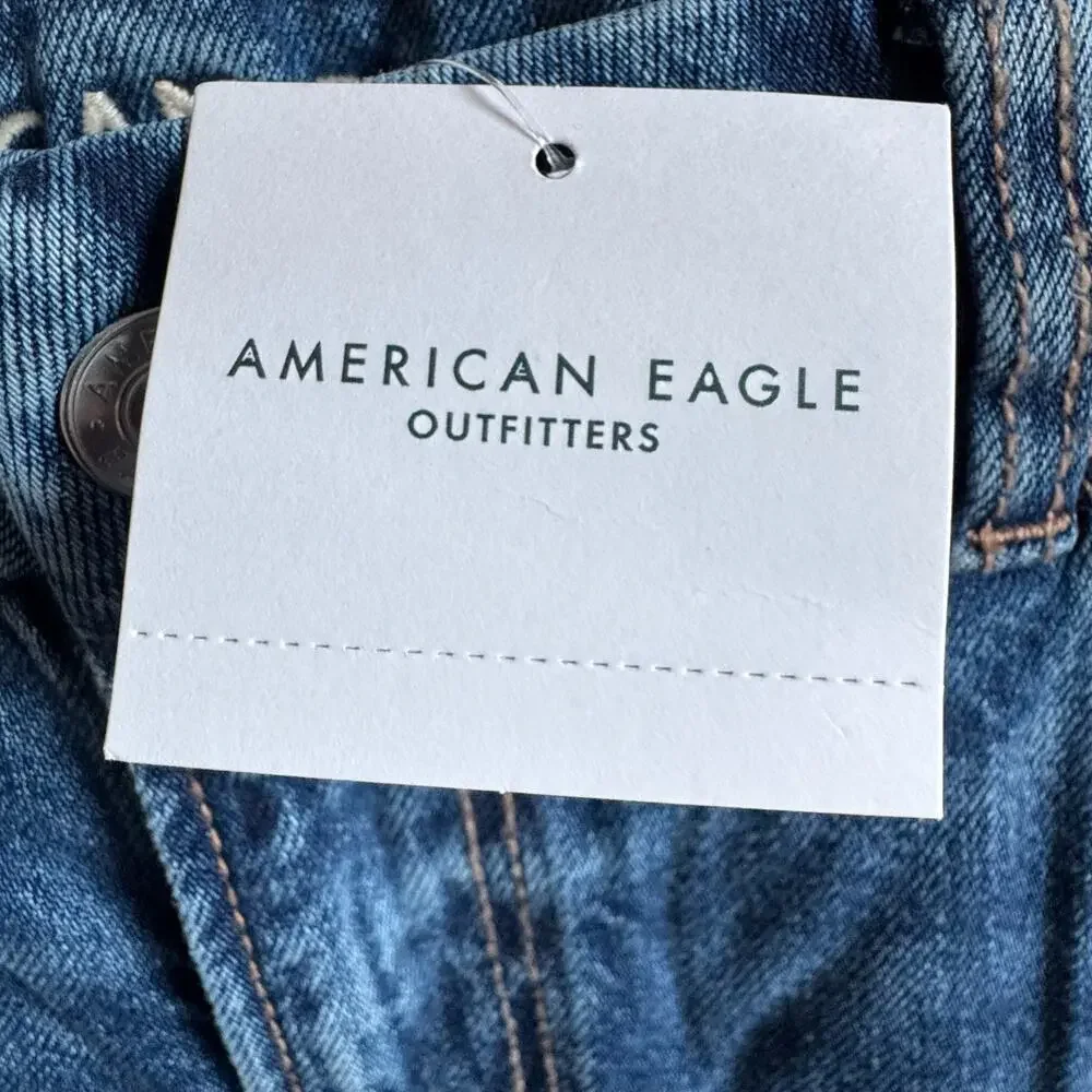NWT AMERICAN EAGLE  Strigid Curvy Mom Jeans - Picture 5 of 10